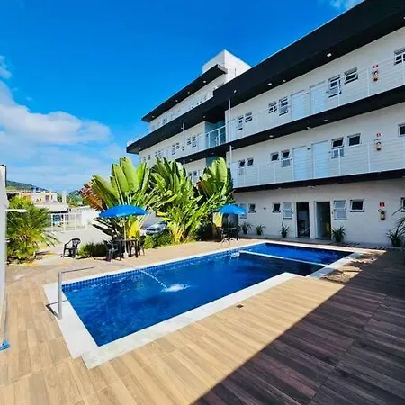 Loft 16 e 05 - Maranduba com piscina próximo a praia-3
